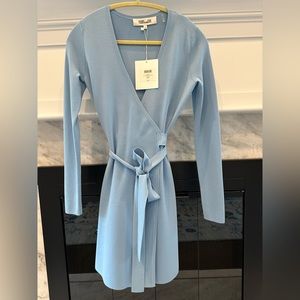 Classic DVF wrap dress 83% viscose 17% polyester new with tags never worn